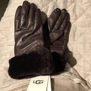 Women’s Large UGG Shearling-Cuff Leather Gloves
